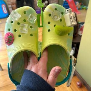 Jimmy Buffet crocs